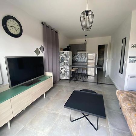Studio Avec Exterieur Ombrage Saint-Marcel-Les-Valence Luaran gambar