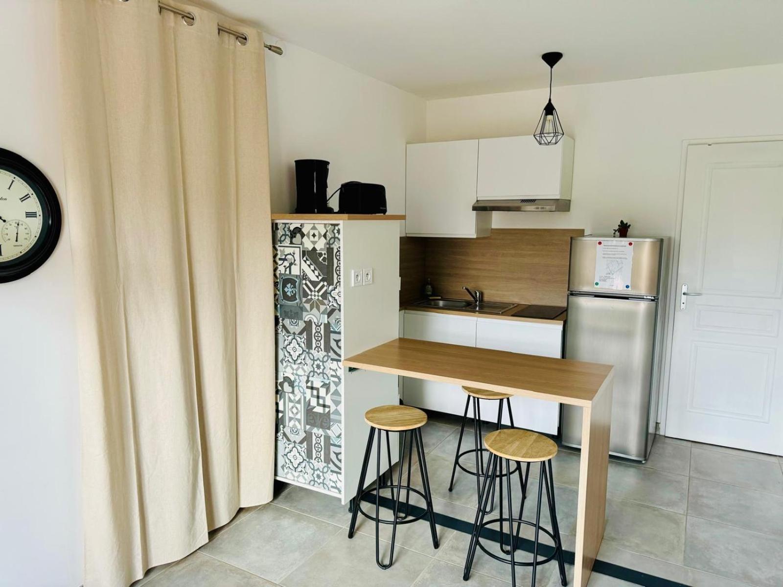 Studio Avec Exterieur Ombrage Saint-Marcel-Les-Valence Luaran gambar